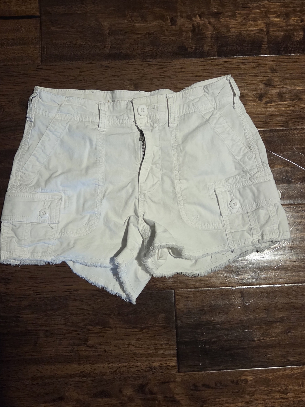 American Eagle Outfitters White Cargo Frayed-Hem Shorts